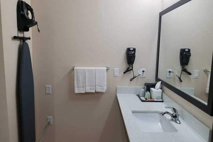 Room 16 of 23