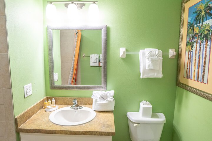 Barefoot Suites