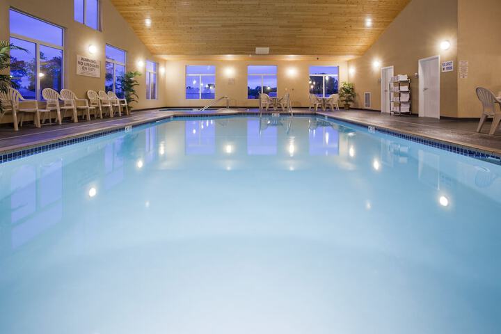 Pool 4 of 20