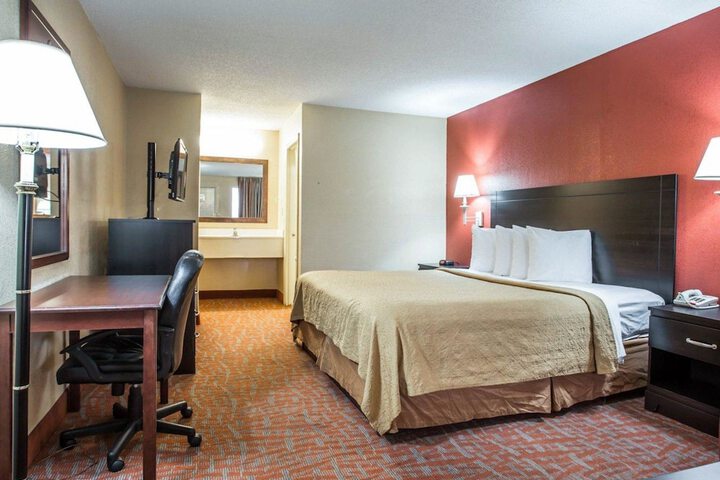 Quality Inn & Suites Monroe