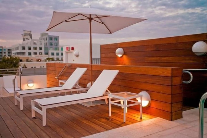 Sundeck 33 of 33