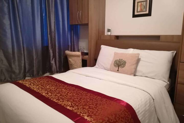Room 9 of 40