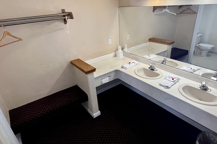 Room 26 of 27