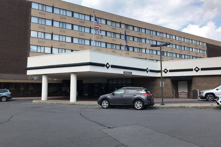 Delta Hotels by Marriott Utica