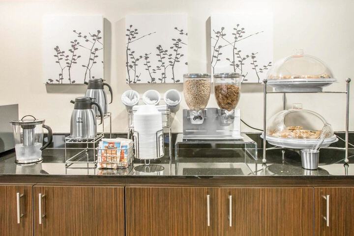 Breakfast/Coffee Service 44 of 48