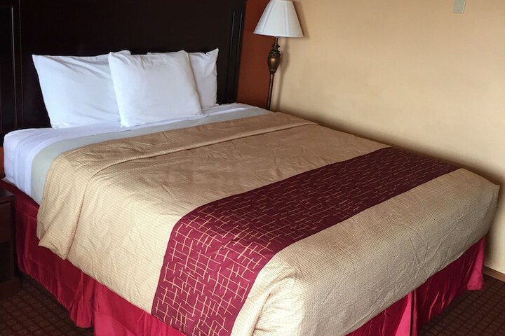 Room 8 of 23