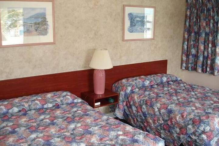 Room 10 of 15
