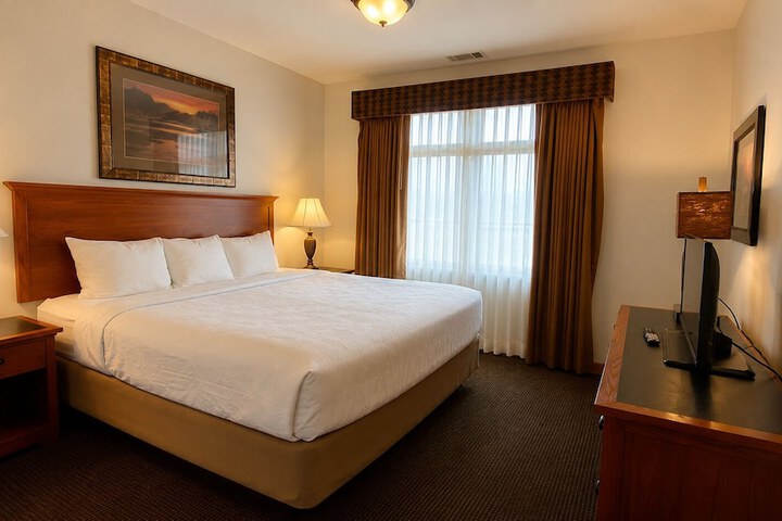 Arrowwood Resort Hotel and Conference Center - Alexandria MN