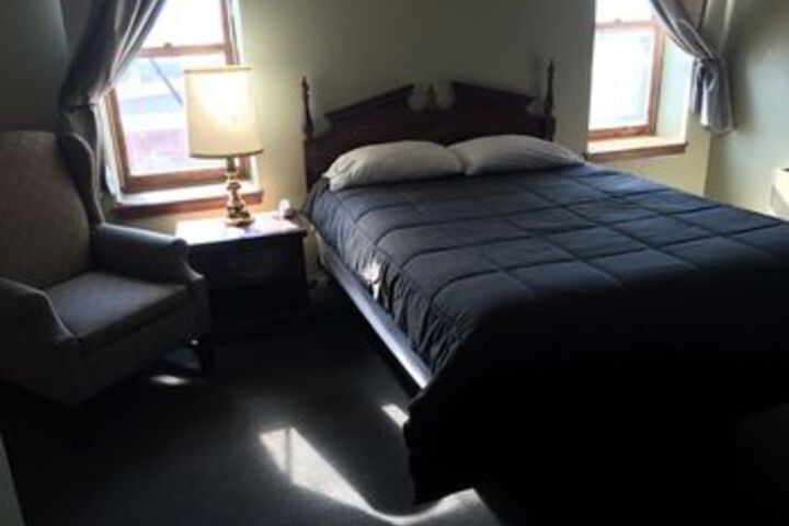 Historic Calumet Inn
