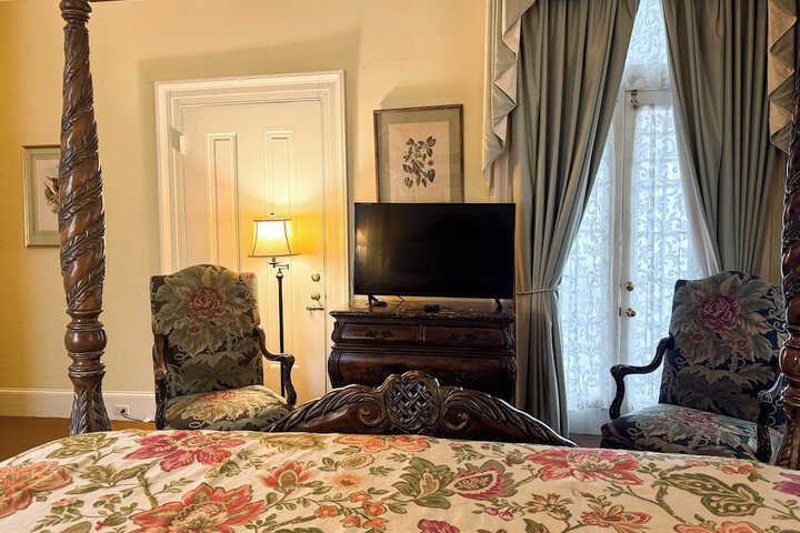 Room 62 of 142