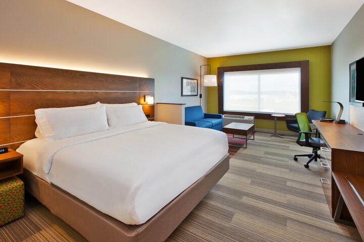 Holiday Inn Express & Suites South Hill by IHG