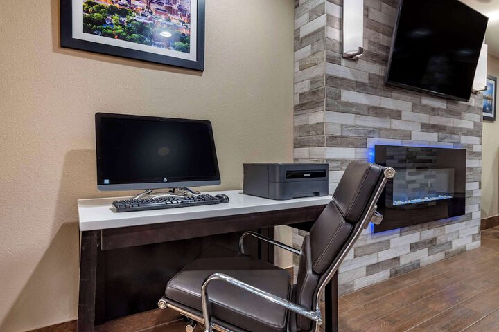 Business Center 34 of 34