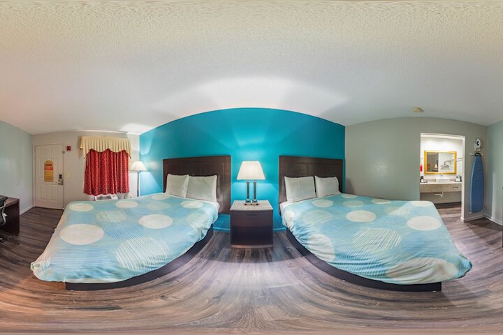 Room 32 of 37