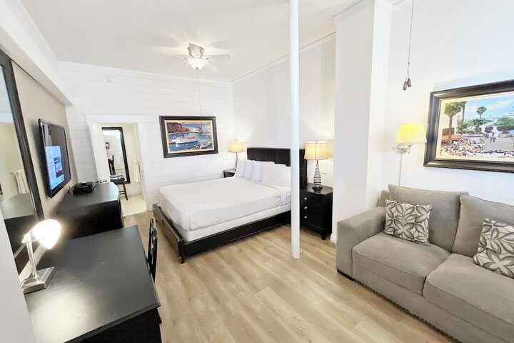 Room 53 of 62
