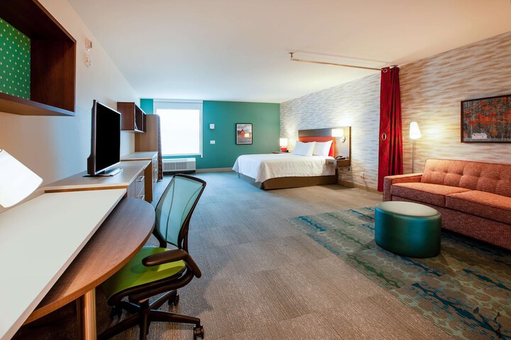 Room 8 of 8