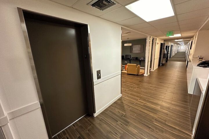 Ballroom/Hall 12 of 12