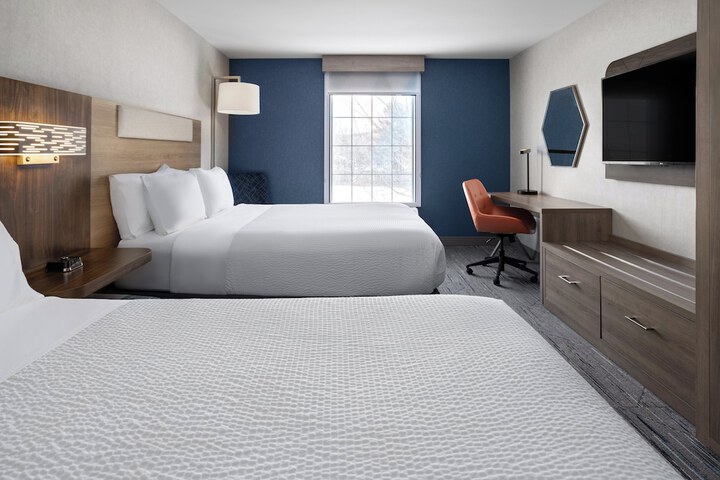 Room 34 of 65