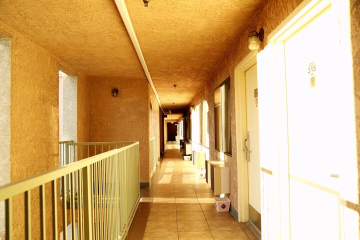 Ballroom/Hall 31 of 34