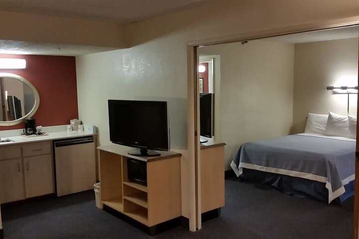 Room 22 of 33