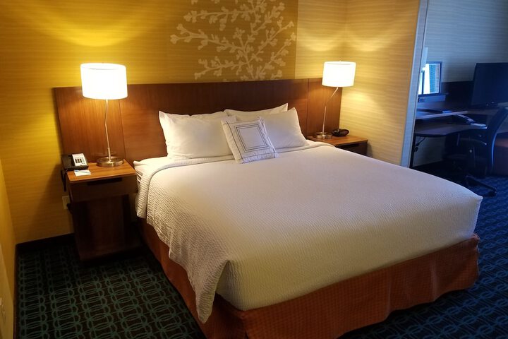 Room 13 of 34