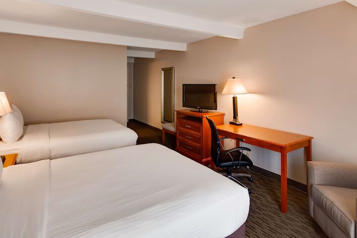 Room 15 of 32