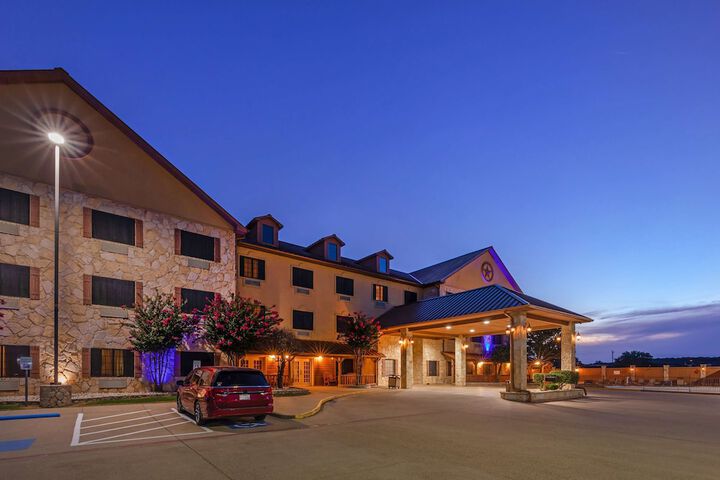 Hotel 2 of 35