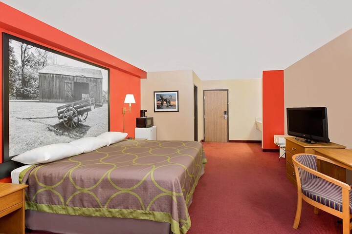 Room 7 of 13