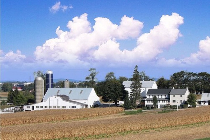 AmishView Inn and Suites