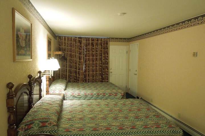 Room 36 of 60