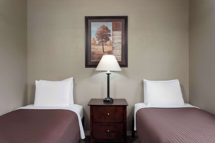 Eagles Den Three Rivers Texas a Travelodge by Wyndham
