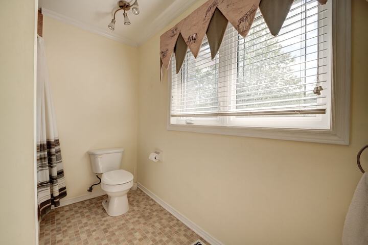 Room 5 of 23
