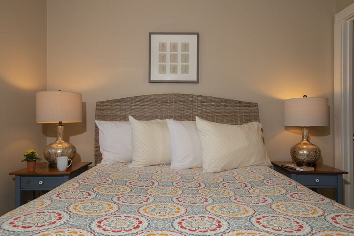 Room 21 of 142