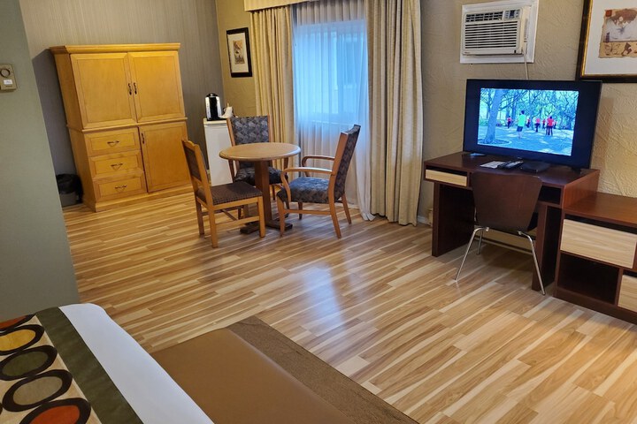 Room 19 of 35