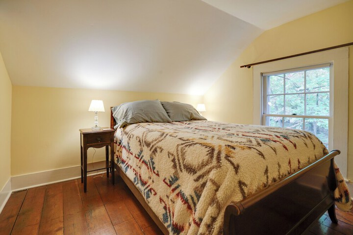 Historic Home in Taylors Falls w / Patio & Fire Pit