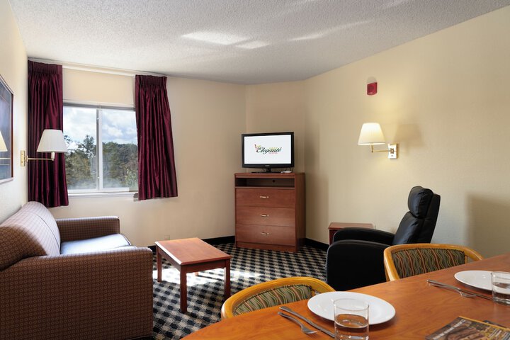 Room 12 of 26
