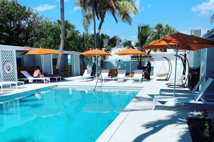 Pool 6 of 30