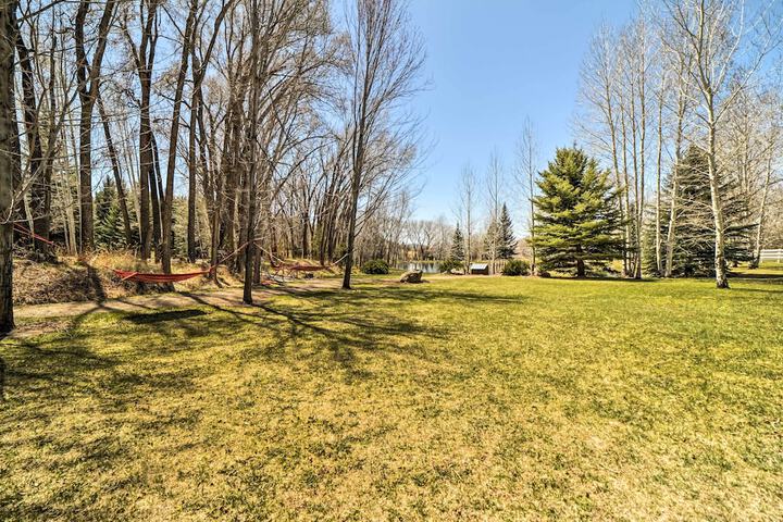 Spacious Mancos Home w / Furnished Deck & Yard!