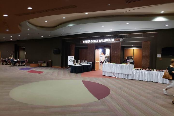 Ballroom/Hall 38 of 54