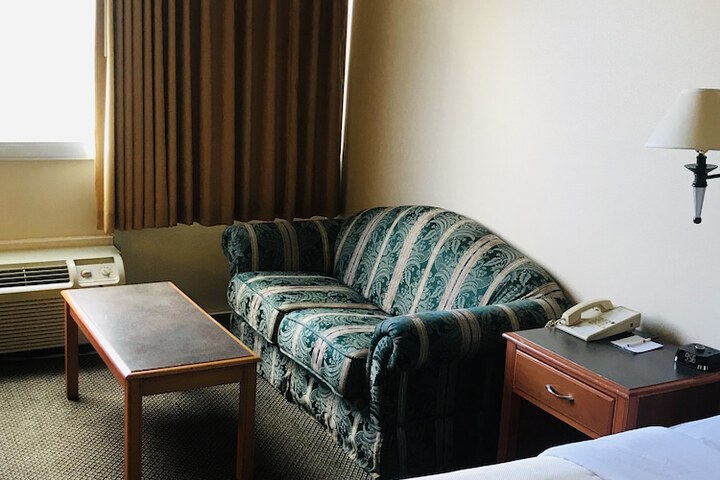 Room 28 of 55