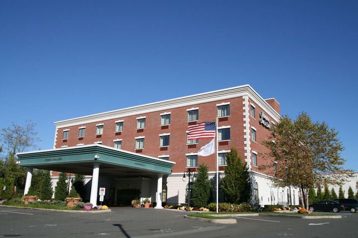 Hotel 5 of 73