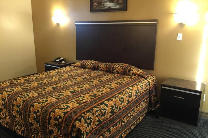 Room 28 of 44