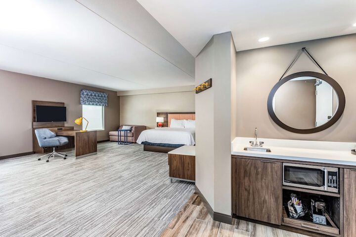 Room 15 of 42
