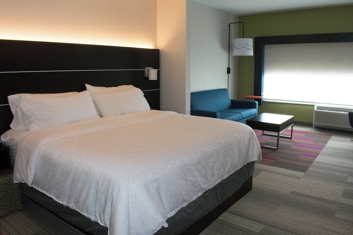 Room 20 of 38