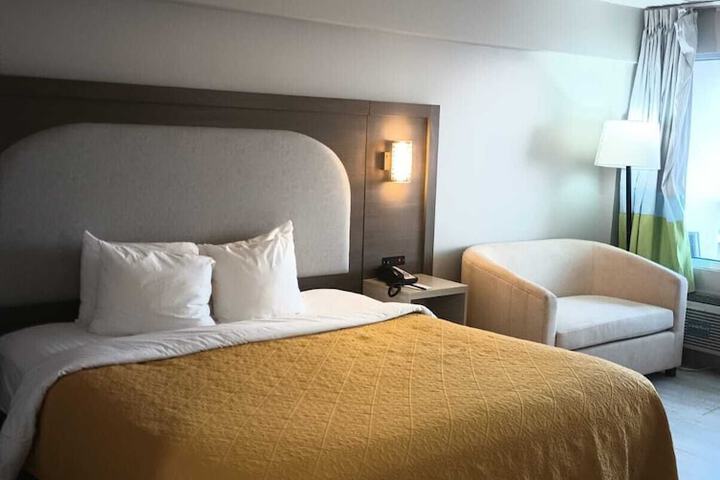 Room 49 of 67