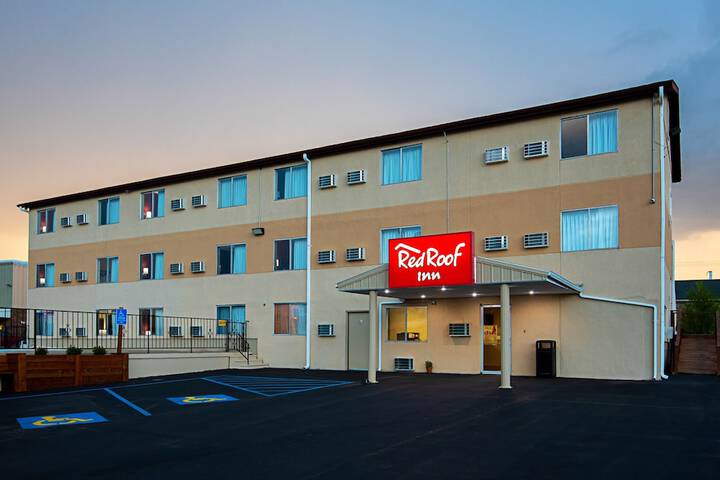 Hotel 5 of 30