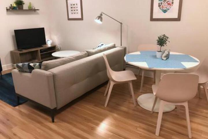 Brand New 2 Brdm Suite New House
