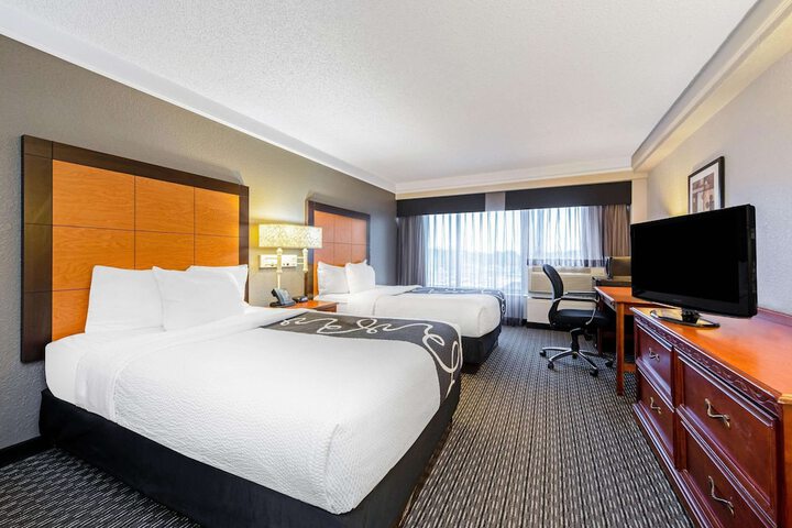 La Quinta Inn & Suites by Wyndham New Orleans Airport