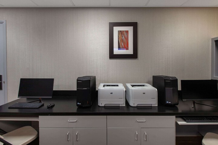 Business Center 23 of 23