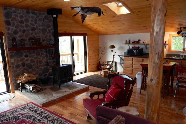 Kiwassa Lake Bed & Breakfast