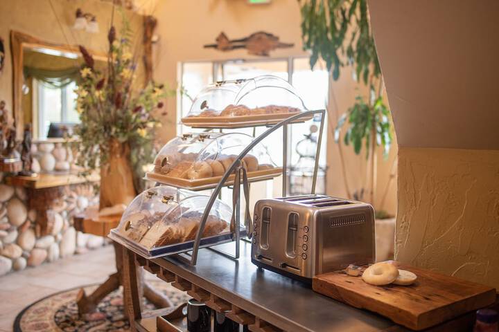 Breakfast/Coffee Service 67 of 100
